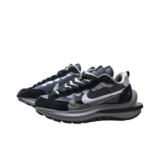 Sneakers VaporWaffle Black & Grey