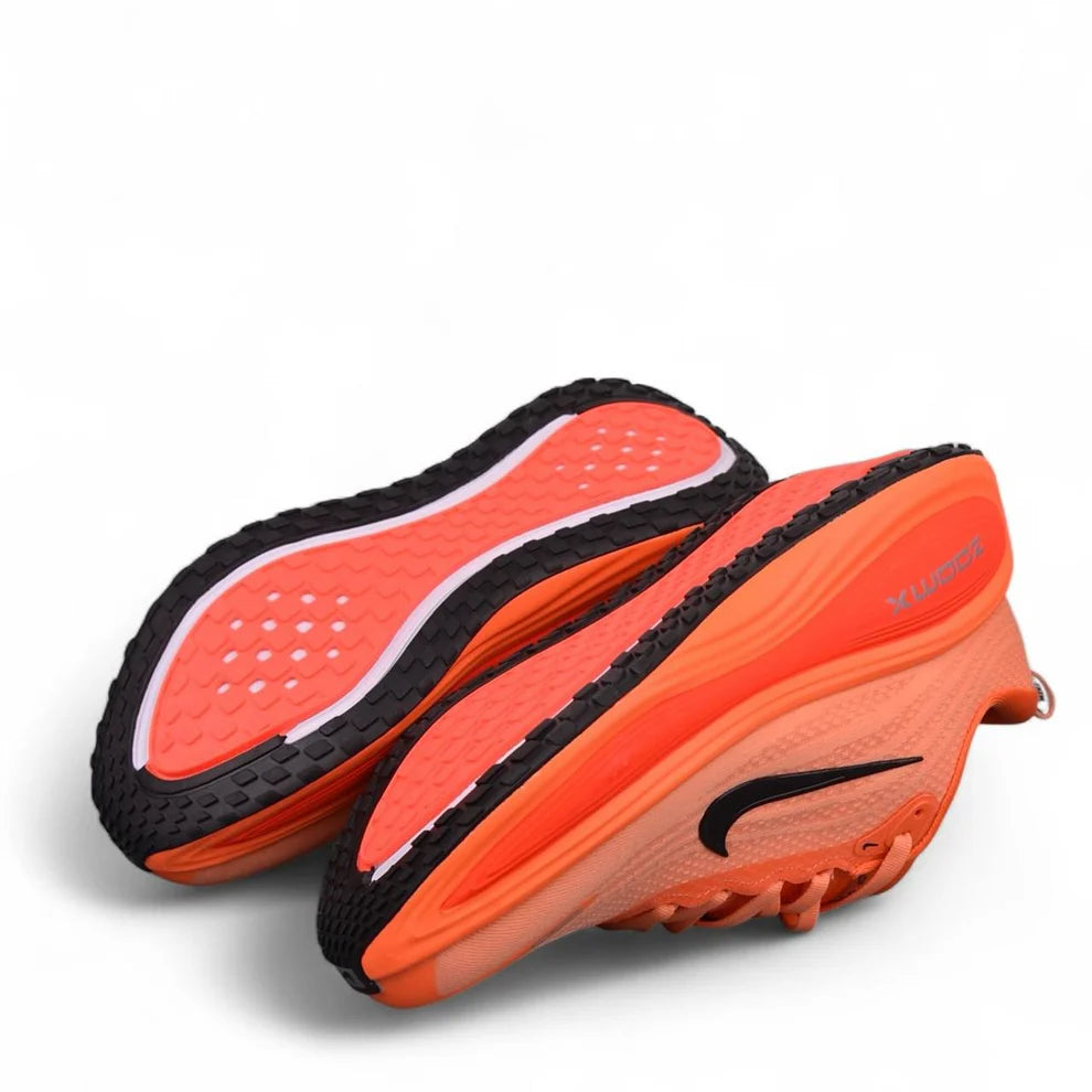 Sneakers Vomero Plus Orange Pulse