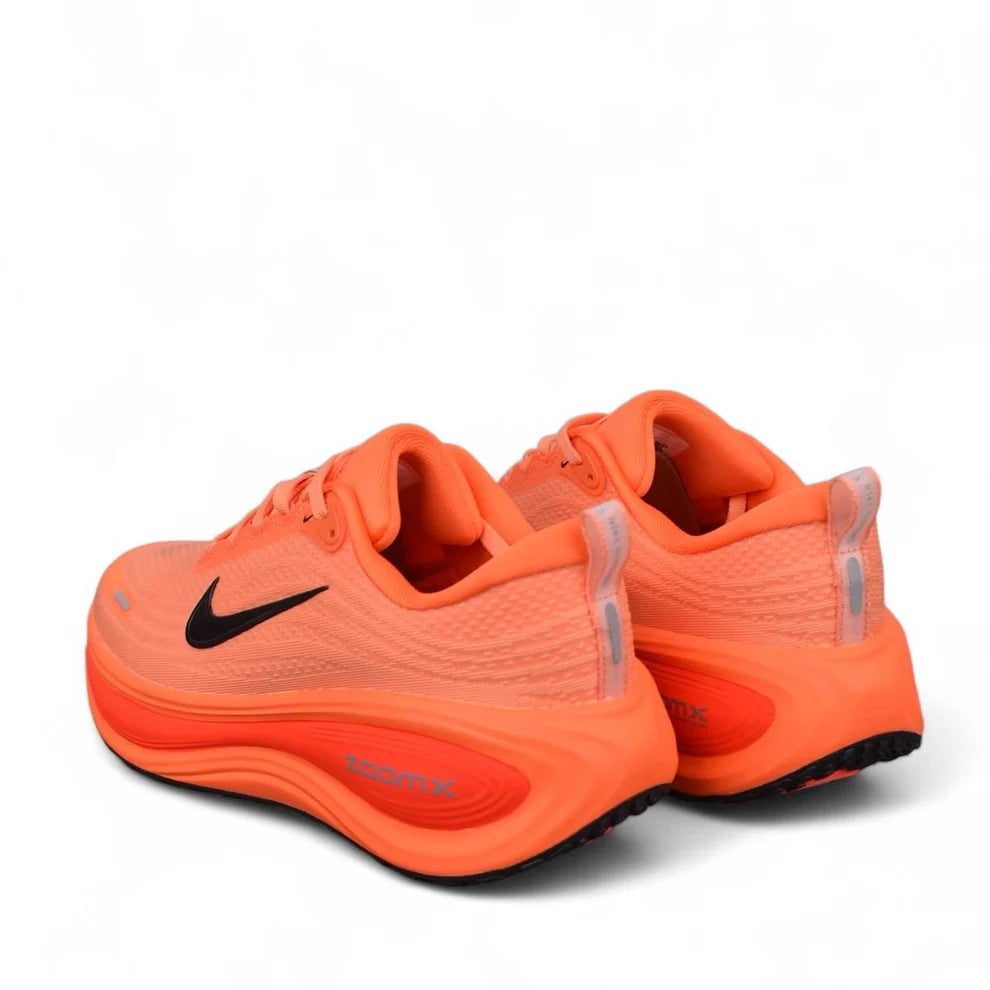 Sneakers Vomero Plus Orange Pulse